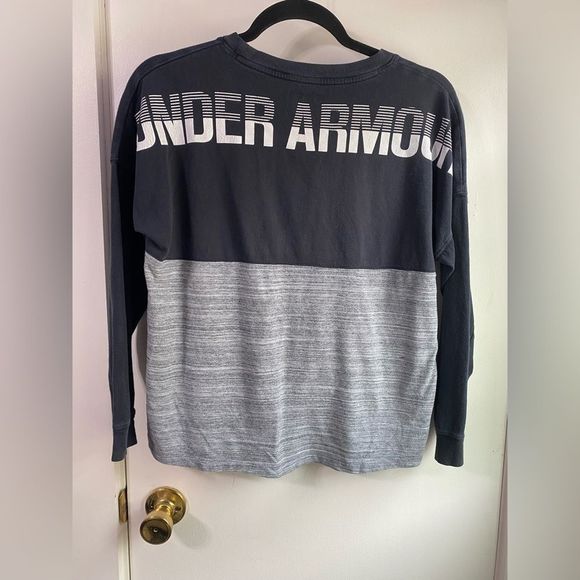 Under Armour Youth Large long sleeve - design on both sides - Picture 3 of 3